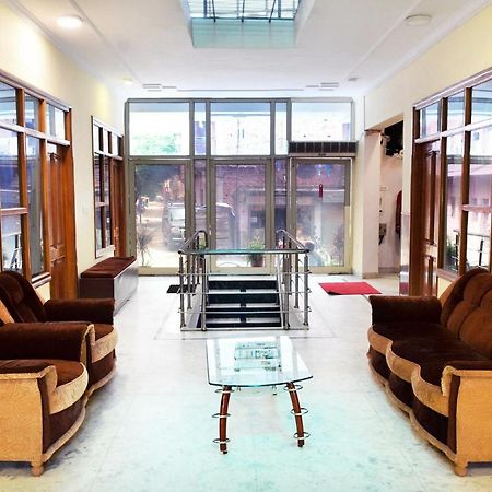 Oyo 6463 Hotel Dove Chandīgarh エクステリア 写真