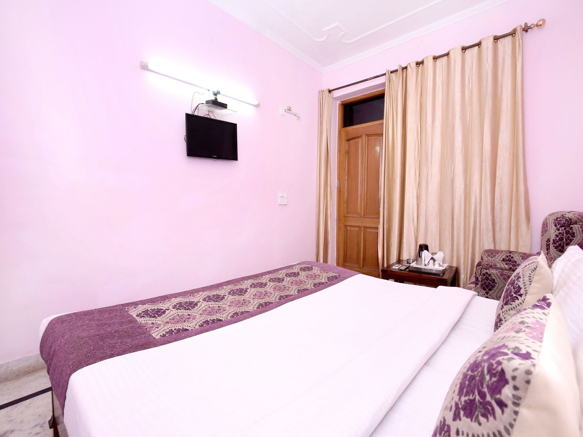 Oyo 6463 Hotel Dove Chandīgarh エクステリア 写真