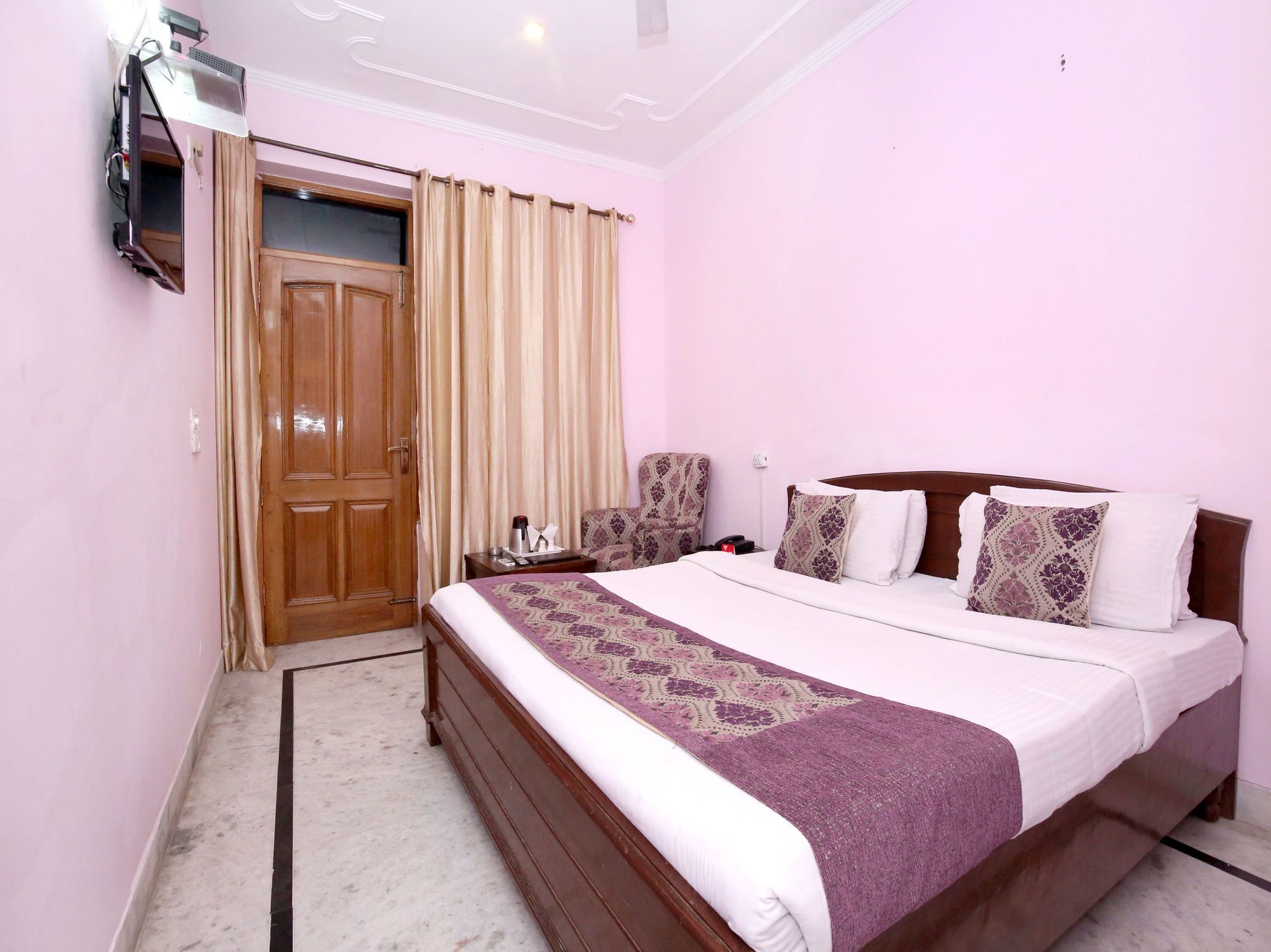 Oyo 6463 Hotel Dove Chandīgarh エクステリア 写真