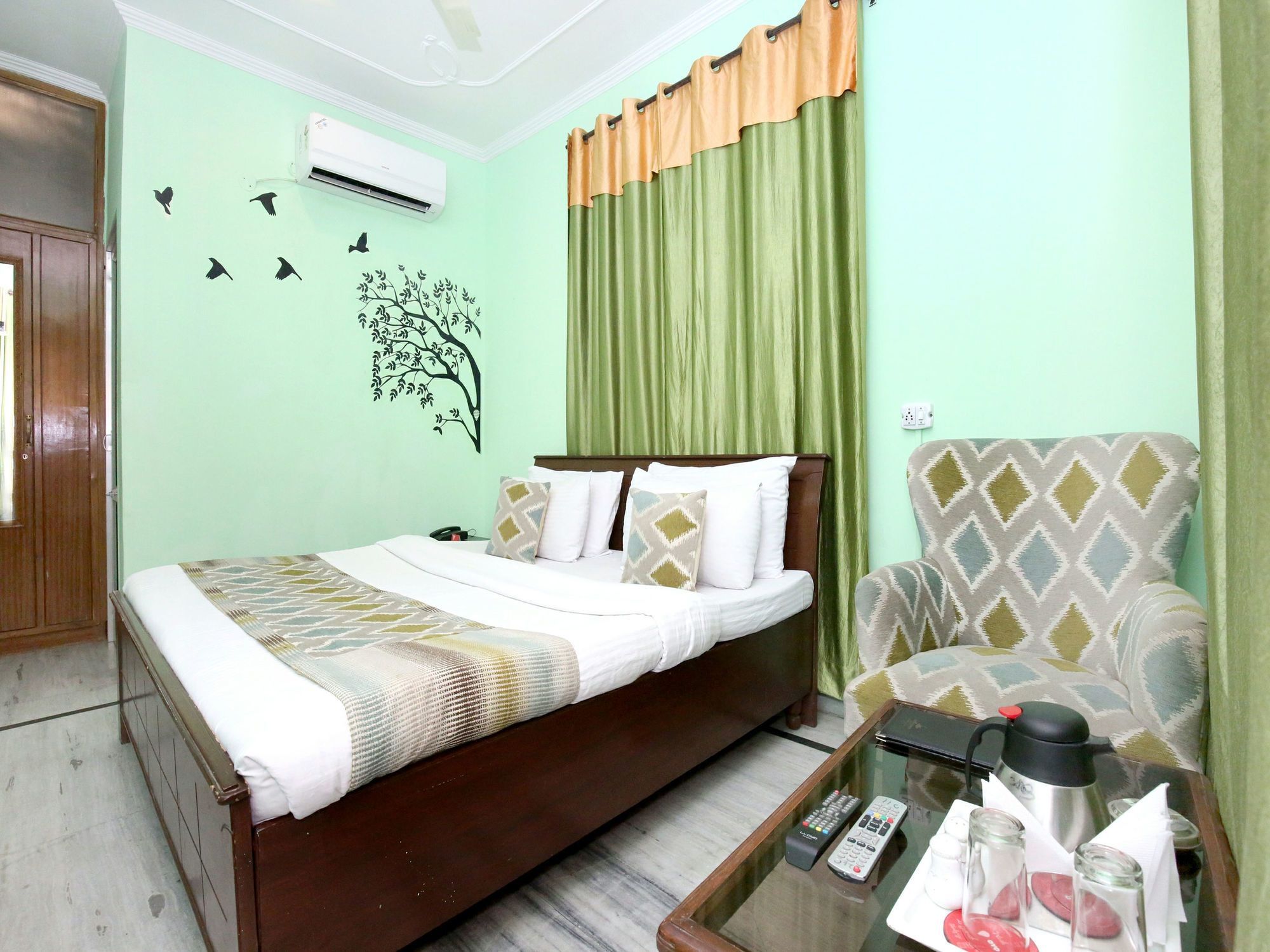 Oyo 6463 Hotel Dove Chandīgarh エクステリア 写真